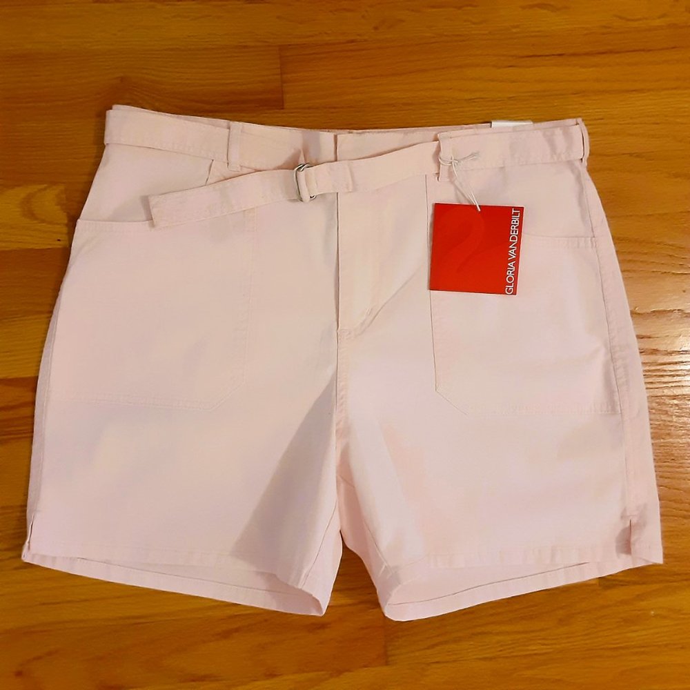Women's Blush Pink Shorts & Belt 12 Front Back & Side Pockets Stretch Side slits